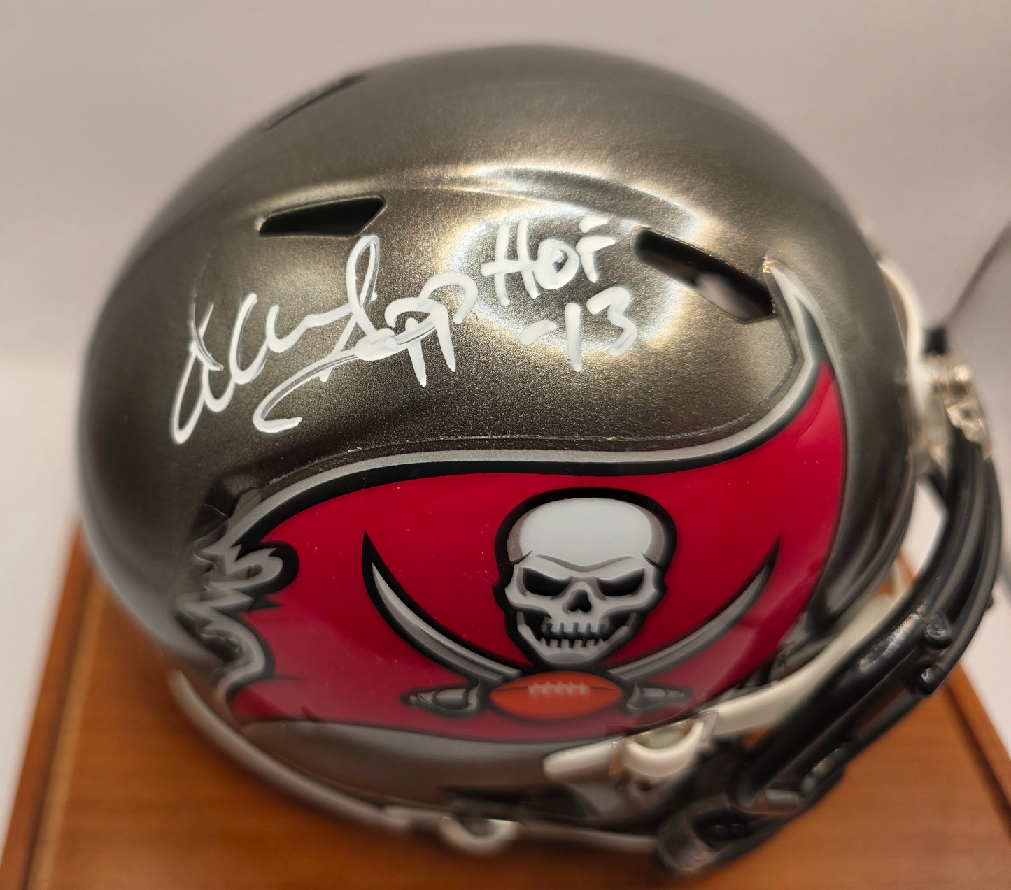 Tampa Bay Buccaneers Hall Of Fame Warren Sapp Signed Speed Mini Helmet