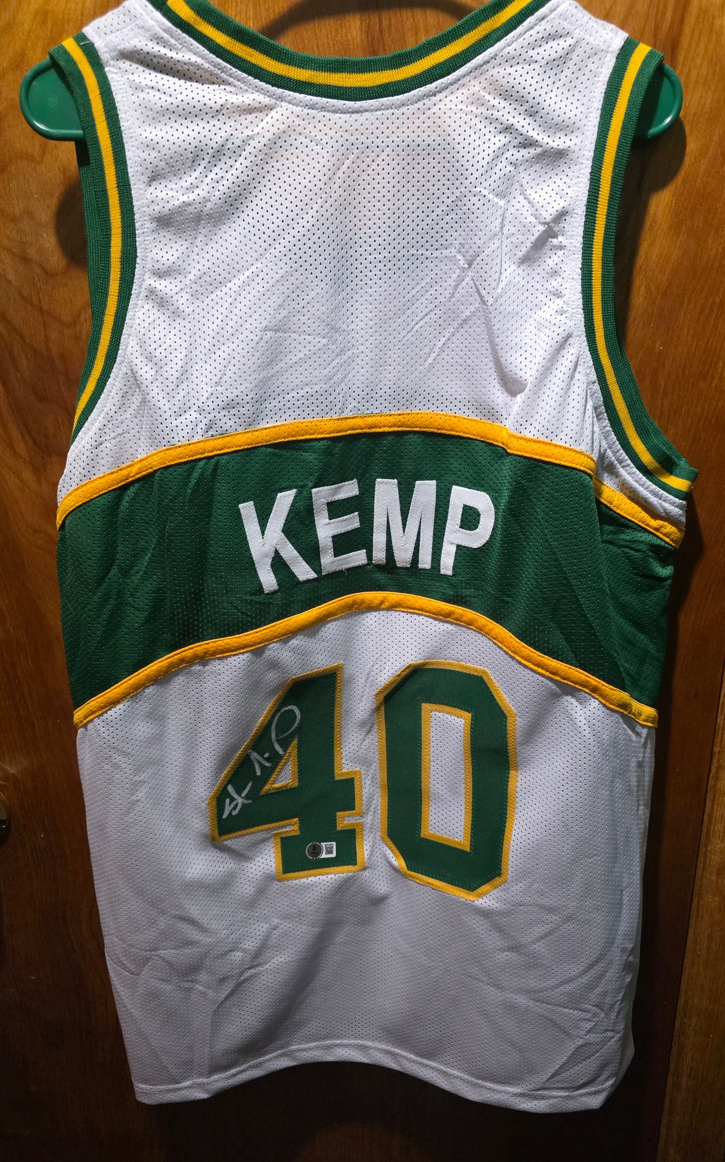 NBA Seattle Super Sonics Shawn Kemp Autograph Jersey Beckett Certified