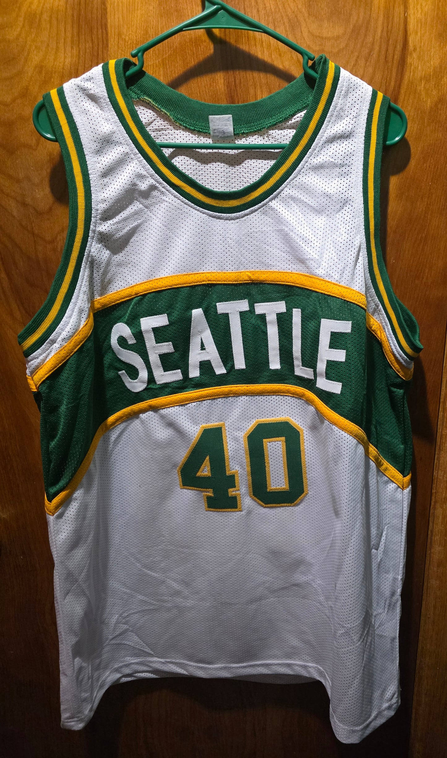 NBA Seattle Super Sonics Shawn Kemp Autograph Jersey Beckett Certified