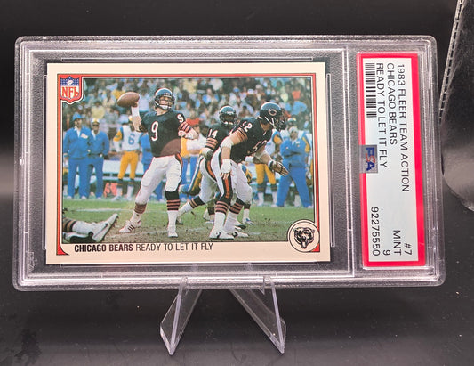 1983 Fleer Team Action Chicago Bears Ready To Let It Fly #7 PSA MINT 9